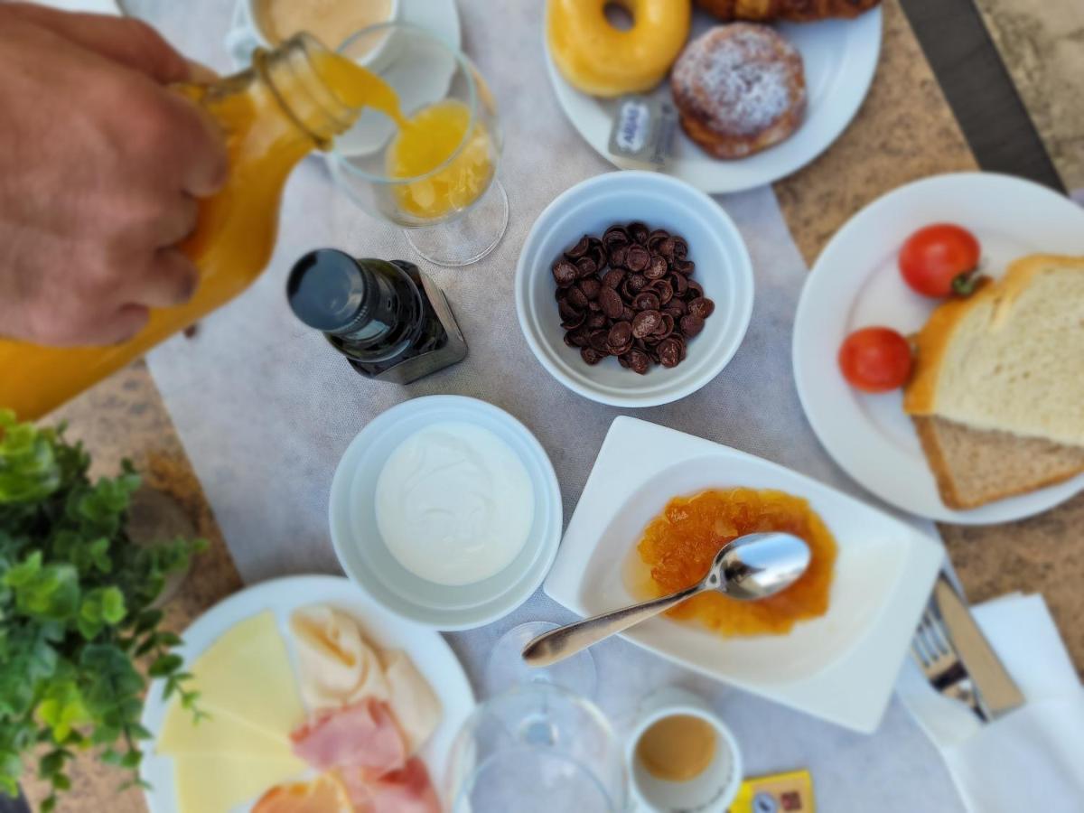 Hotel Hostatgeria De Poblet Zewnętrze zdjęcie